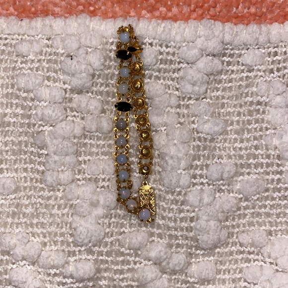 A CLASSIC bracelet - Picture 2 of 3